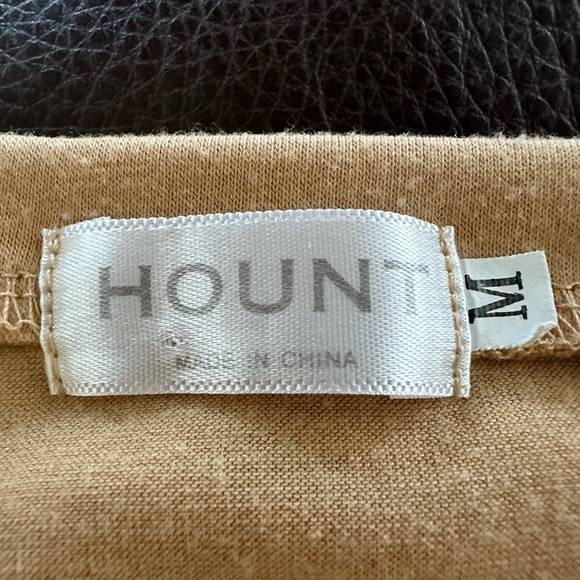 Women’s tan sleeveless tank size medium - Picture 3 of 3